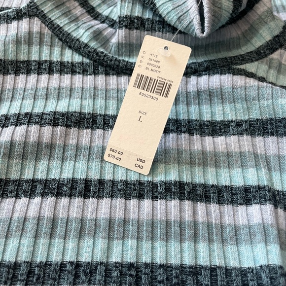 NWT Anthropologie Maeve Puff-Sleeved Turtleneck Top in Blue Motif - Picture 3 of 5